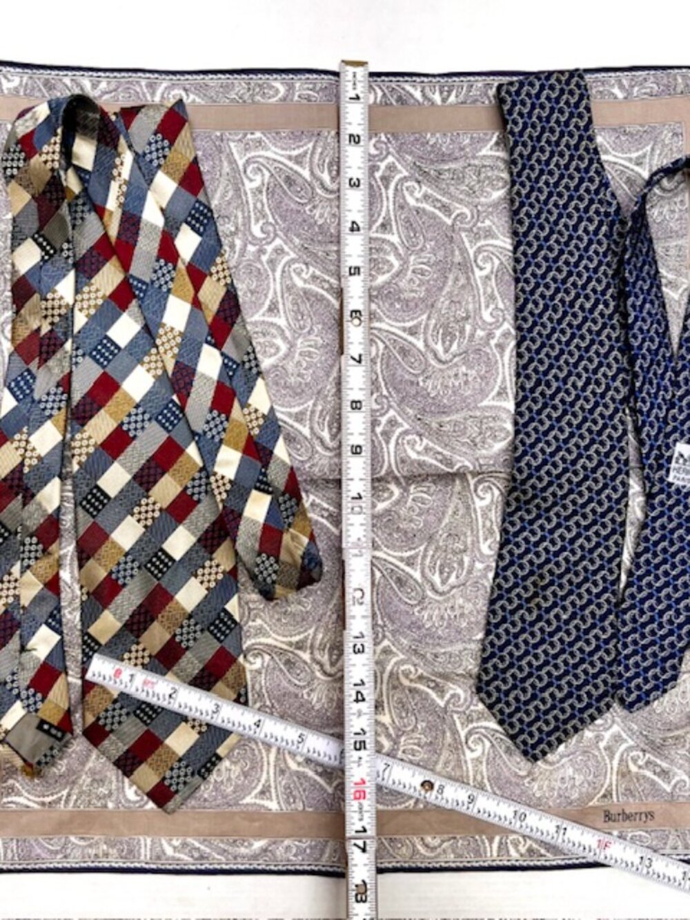 Set: 2Classic Neck-Ties SilkHERMES Paris & Brighton House +1 Burberry Handker(70 - Picture 11 of 16